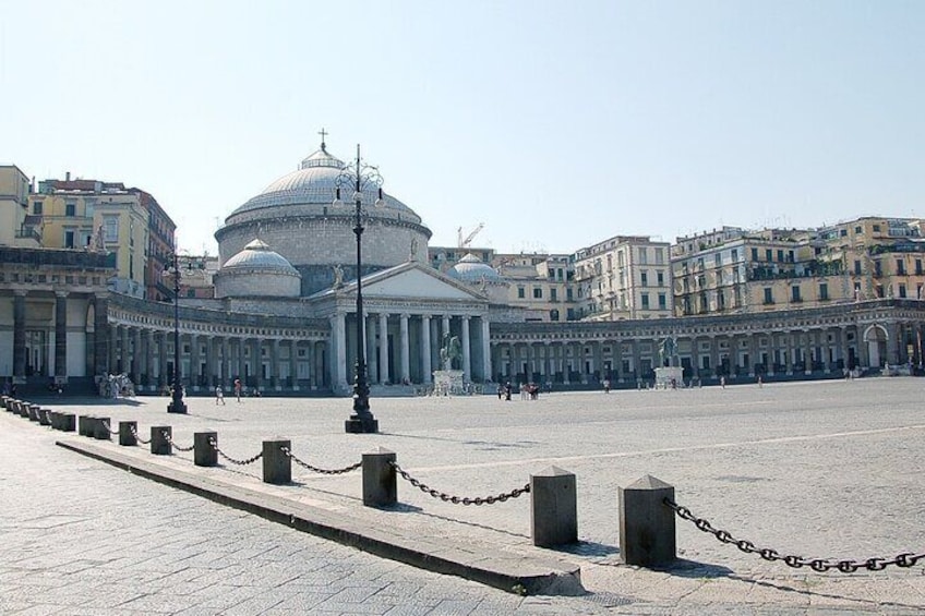 Walking Guided History Tour of Naples and Bourbon Gallery