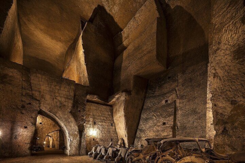 Walking Guided History Tour of Naples and Bourbon Tunnel