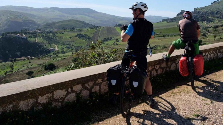 Catania: Electric Bike Rental