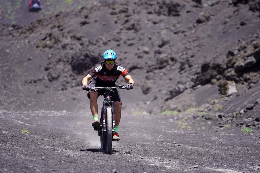 Picture 1 for Activity Mount Etna: electric mountain Bike Rental