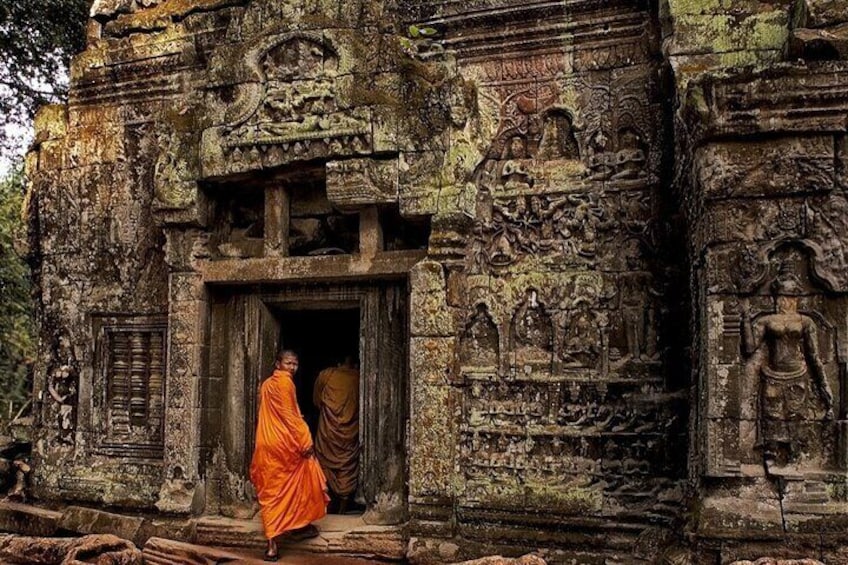 4 Days Private Round Trip Bangkok Angkor Wat by Bus and Private Vehicle