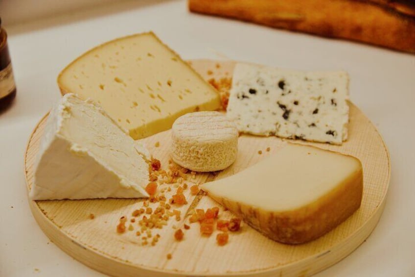 Initiatory Journey to the Country of Cheese with Tasting