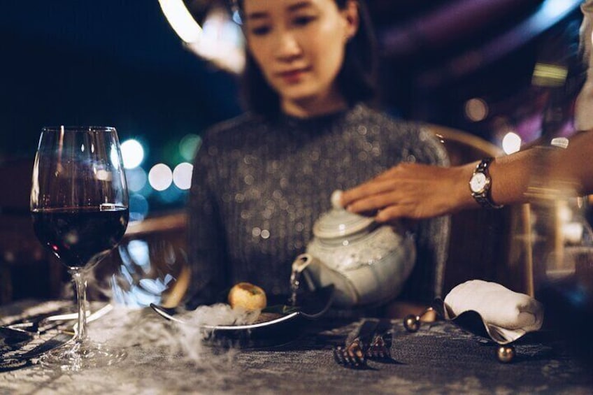 Manohra Cruise Luxury Dining