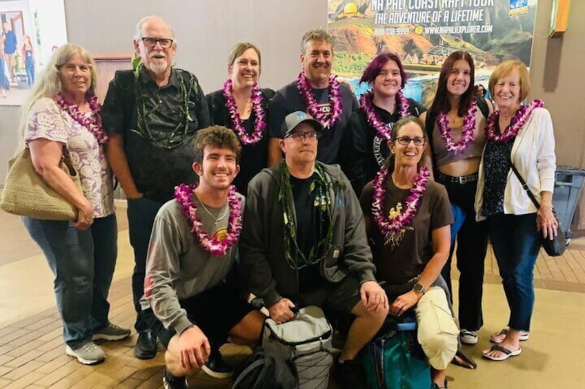 Big group Lei Greeting