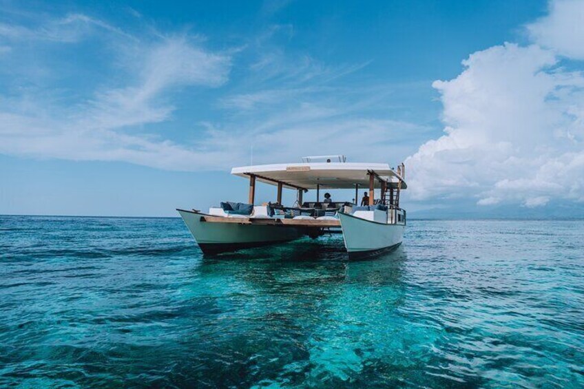 Snorkeling Experience with Breakfast on Utopia Catamaran at Gili Trawangan