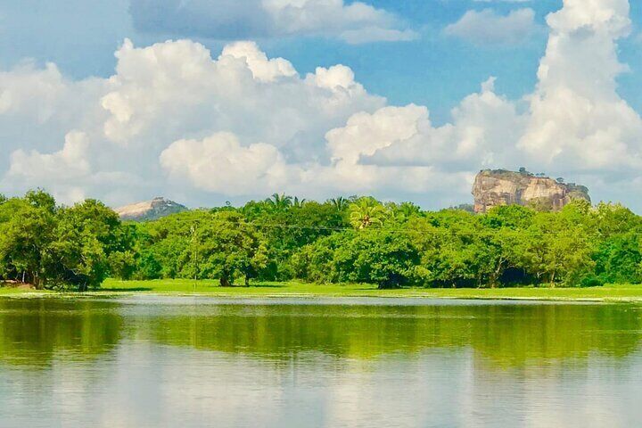 Sigiriya Village Tour With Traditional Lunch And Adventures Activities