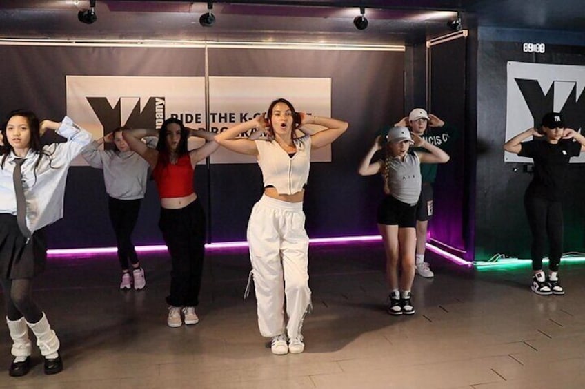  K-pop Dance Class in Seoul (Free video shooting & editing incl.)