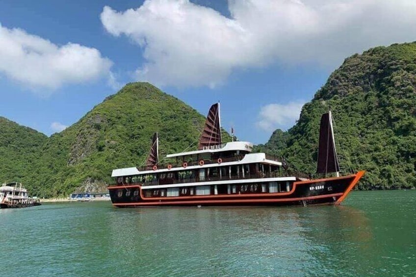 Cozy Boutique Cruise - Lan Ha Bay & Cat Ba Island Explorer 3D2N