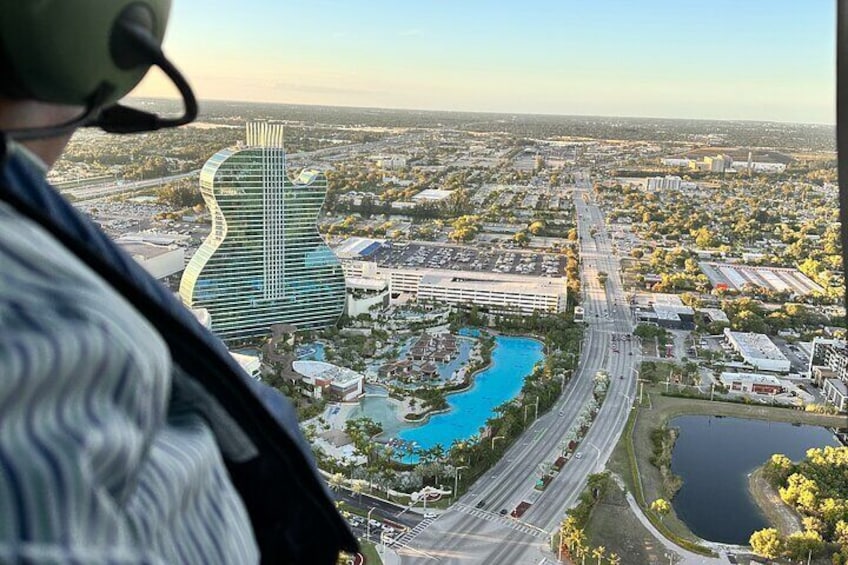 Helicopter Tour: EVERGLADES, HARD ROCK GUITAR & BEACHES
