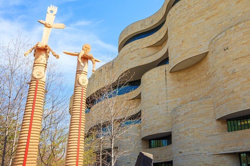 Smithsonian National Museum of the American Indian with In-App Audio Tour