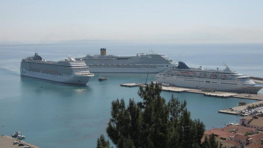 Katakolon port