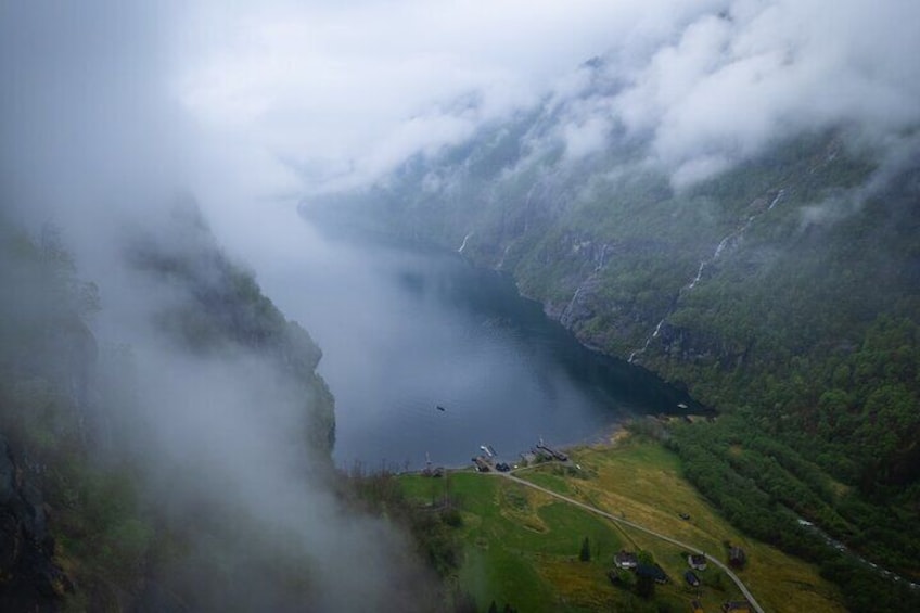 Scenic Hardangerfjord & Fyksesund RIB adventure from Norheimsund