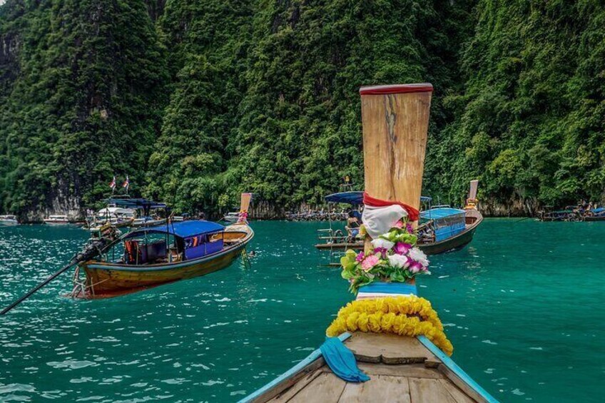 Sunset Tour at Hong Islands by Speed Boat with BBQ Dinner