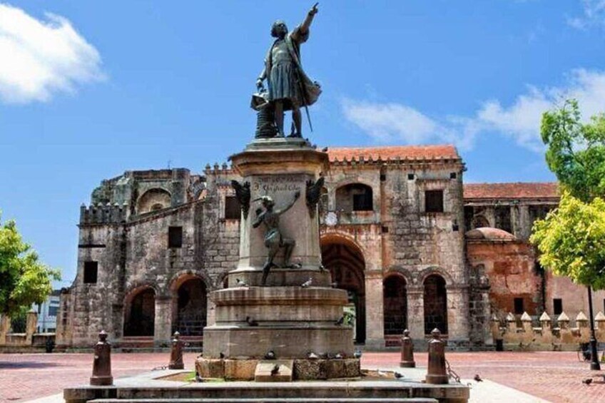 Santo Domingo Cultural VIP Tour From Cap Cana