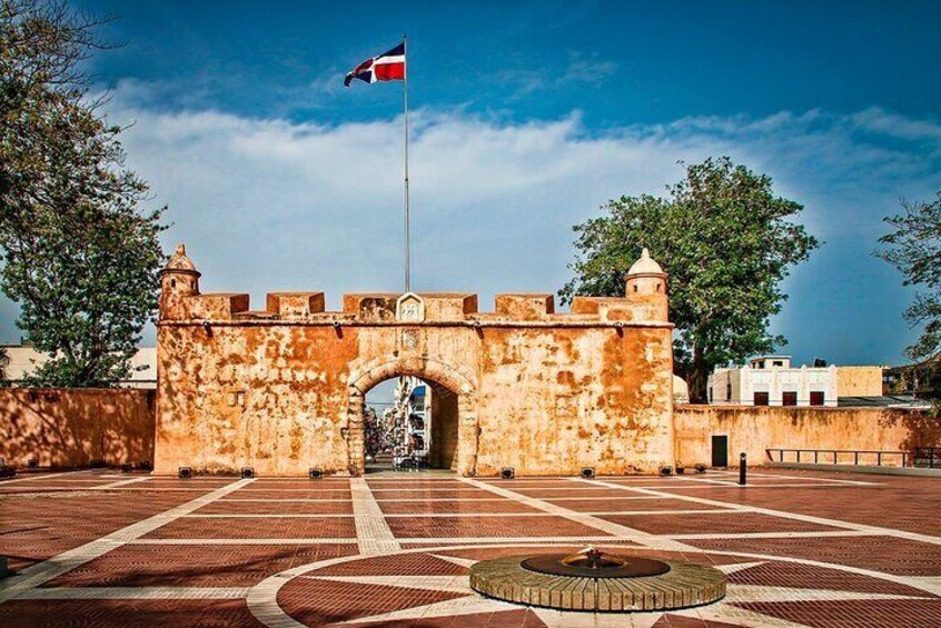 Santo Domingo Cultural VIP Tour From Cap Cana