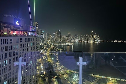VISITE PRIVÉE DE NUIT à PANAMA CITY + POIN vues à 360°