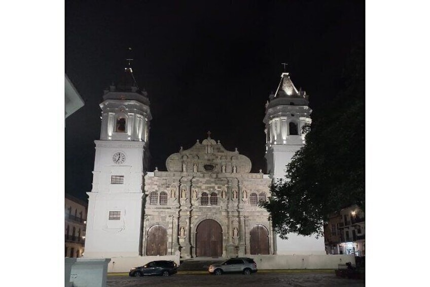 Private Night Tour in Panama City