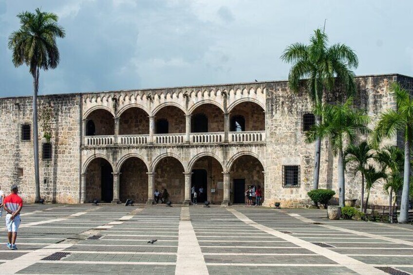 Santo Domingo Cultural VIP Tour From Uvero Alto