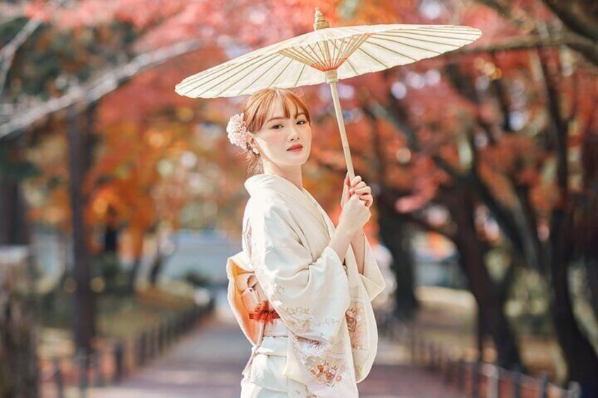 Maple Leaf Kimono Portrait during Nov.20 ~ Dec.10