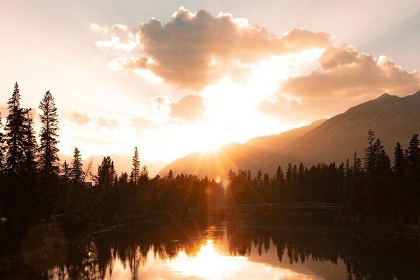 Moraine Lake & Lake Louise Sunset & Wildlife Adventure