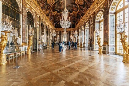 Paleis van Versailles en tuinen met de bus vanuit Parijs