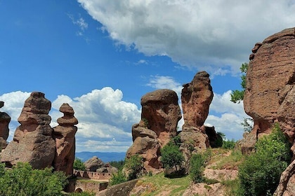 Full-Day Belogradchik Rocks and Venetsa Cave Tour from Sofia