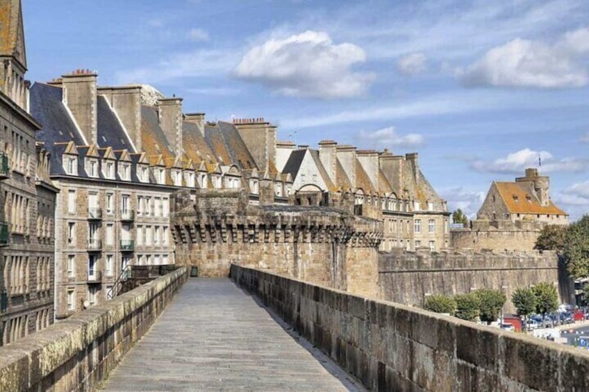 Saint-Malo: 2-Hour Private Walking Tour & Commentary
