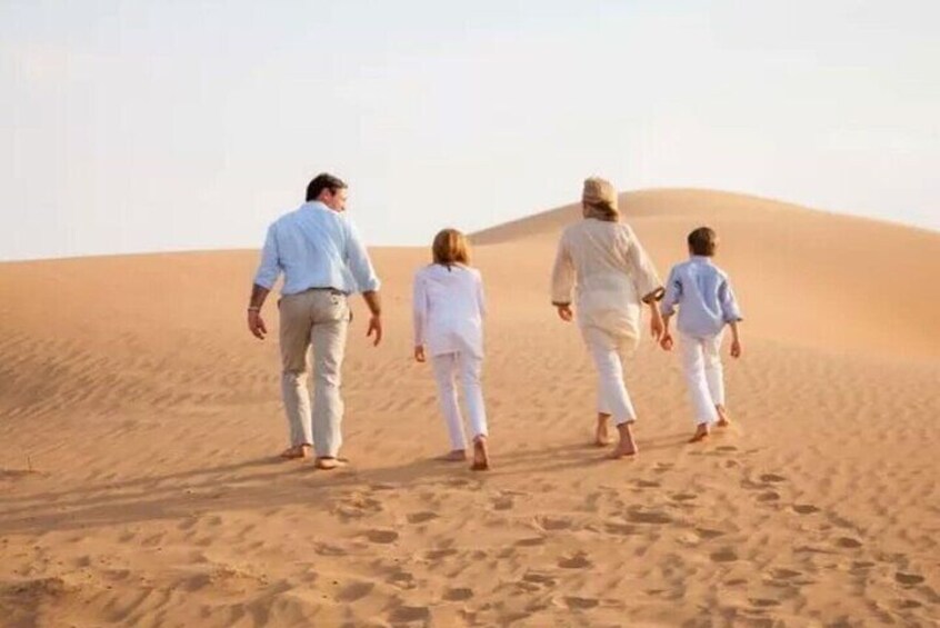  Premium Sunset Safari Tour from Doha: Sealine, Sand Dunes, and Beach