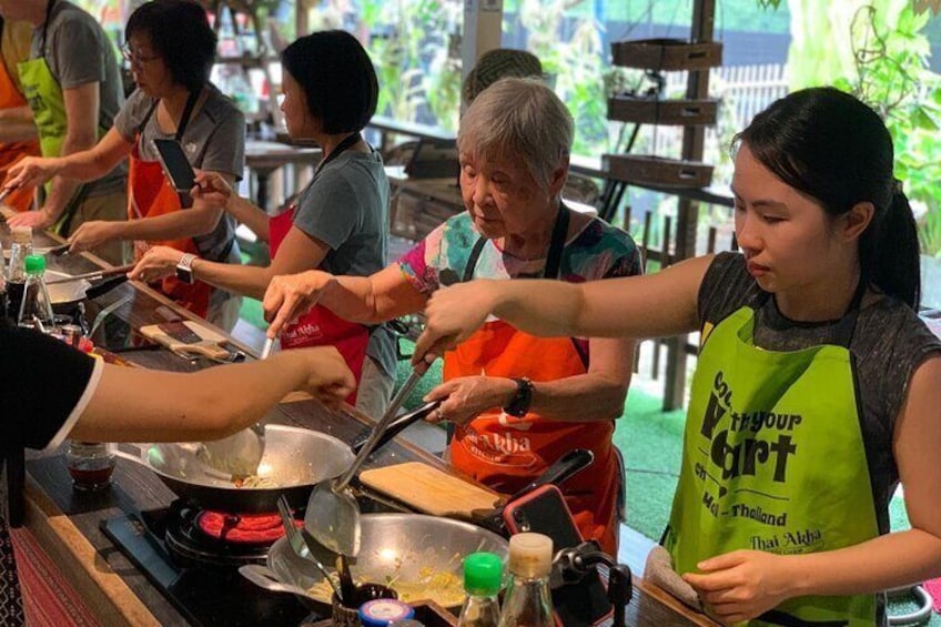 6-Hour Akha Tribe Culture and Cooking Class in Chiangmai