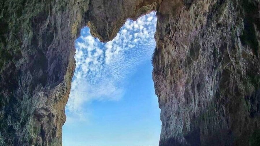 1-Hour Sea Caves and Boat Tour in Syracuse