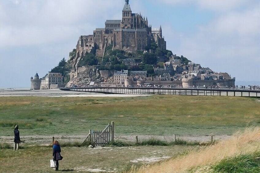 Mont-St-Michel Private Walking Tour "Abbey ticket included"