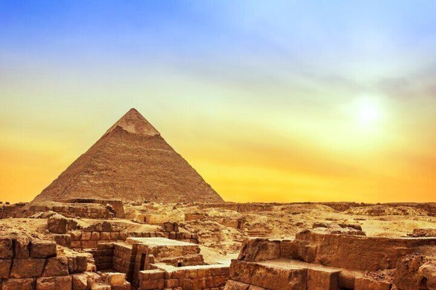 Half-Day Giza Pyramids and Sphinx Private guided Tour &camel ride with Lunch 