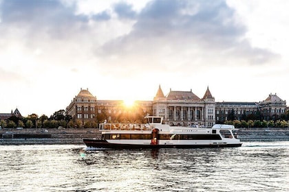Budapest: Premium River Cruises med Welcome Tokaj Frizzante