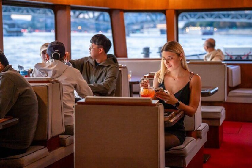 Budapest: Premium River Cruises with Welcome Tokaj Frizzante