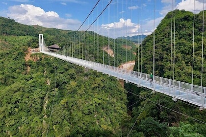 河内出发的 Moc Chau 2D 1N 私人之旅与巴赫长玻璃桥
