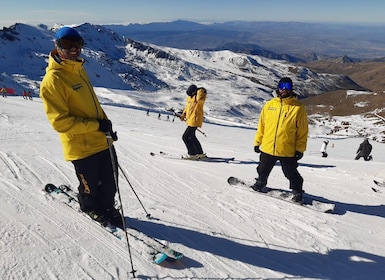 Sierra Nevada: Ski or Snowboard Equipment Rental