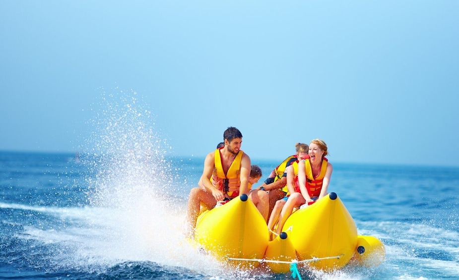 Nassau: Jet Ski Ride, Parasailing & Banana Boat Tour