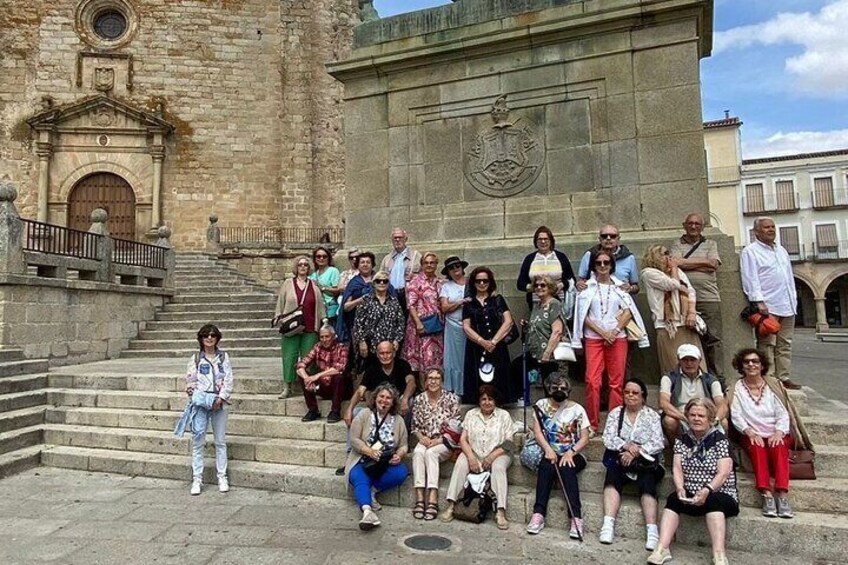 At the foot of Pizarro, in the Plaza Mayor