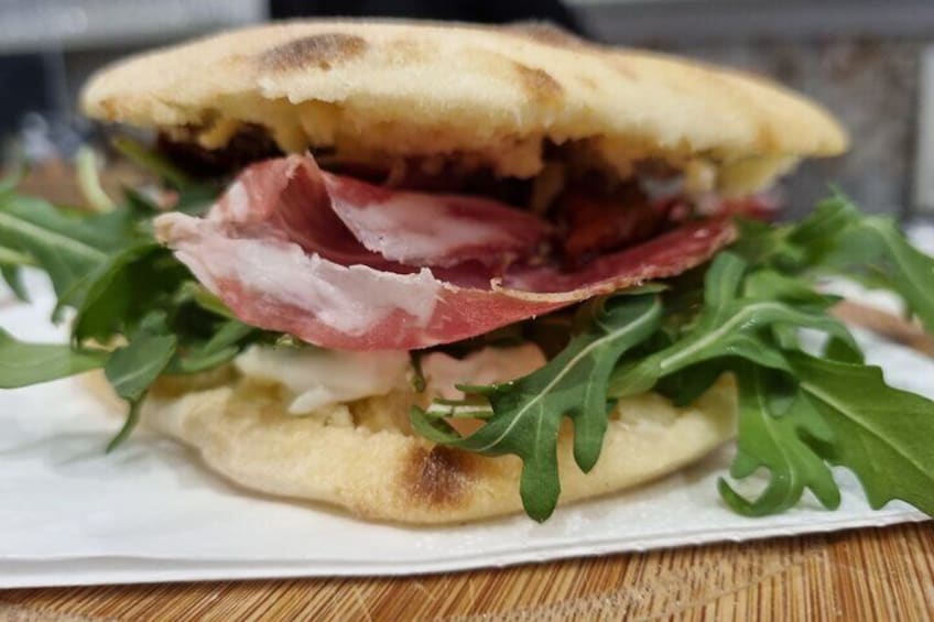 Taste Puccia, Lecce's sandwich and wine