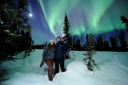 Aurora Adventure Tour with Photography/Portraits and Hot Pizza