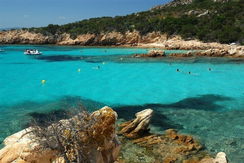 Motorboat excursion to the Arcipelago of La Maddalena