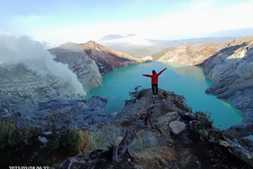 From Yogyakarta: Mount Bromo Sunrise and ijen crater Blue Fire - 3 Days 