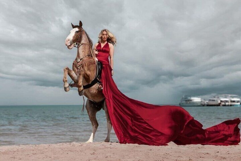 Hurghada: Red Sea & Desert Horse Riding Tour with Swimming