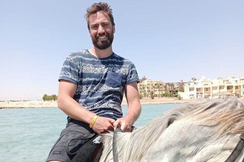 Hurghada: Red Sea Coast Horseback Riding Tour with Meal