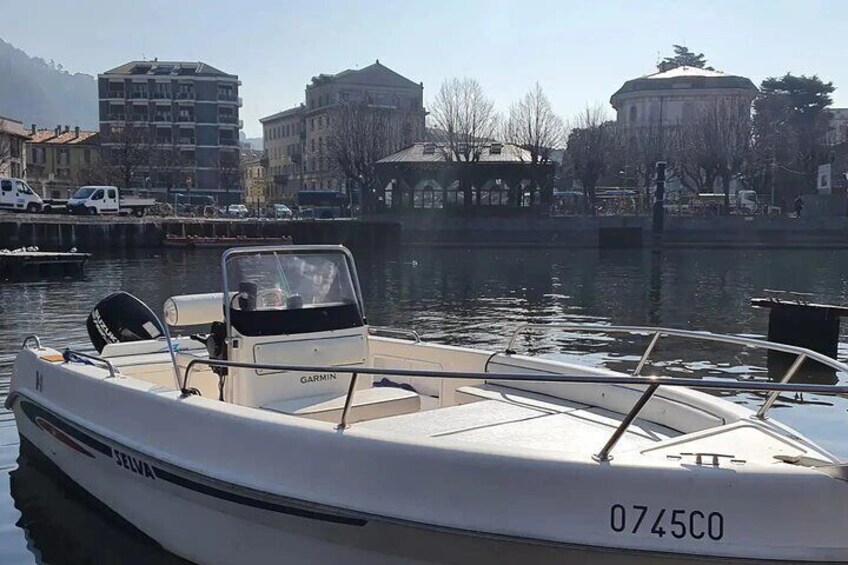 2-Hour Boat Rental Without License 40hp Engine on Lake Como
