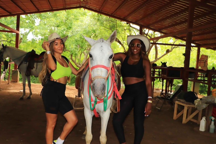 Picture 9 for Activity Playa Matapalo: Scenic Horseback Riding Adventure