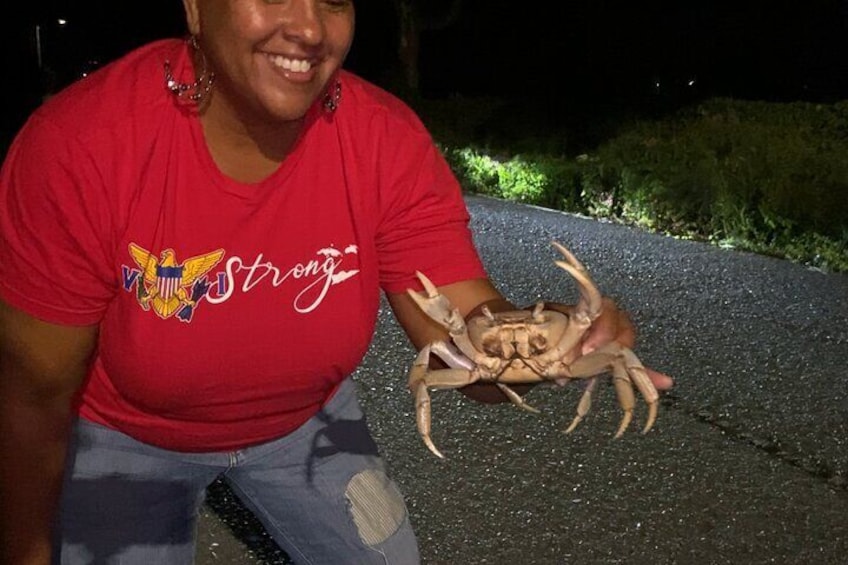 ONLY THE HOST CARMEN CAN HOLD CRAB. 