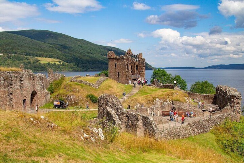 Full-Day Private Tour Eilean Donan Castle and Scenic West Coast