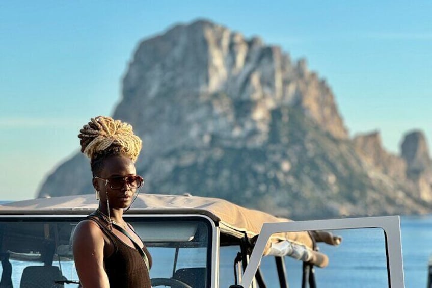 Ibiza - Secret Spots Tour in Land Rover Defender