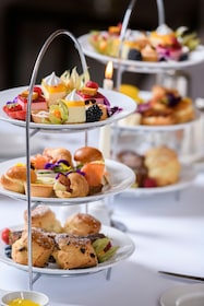 Killarney: Guided Tour with Afternoon Tea